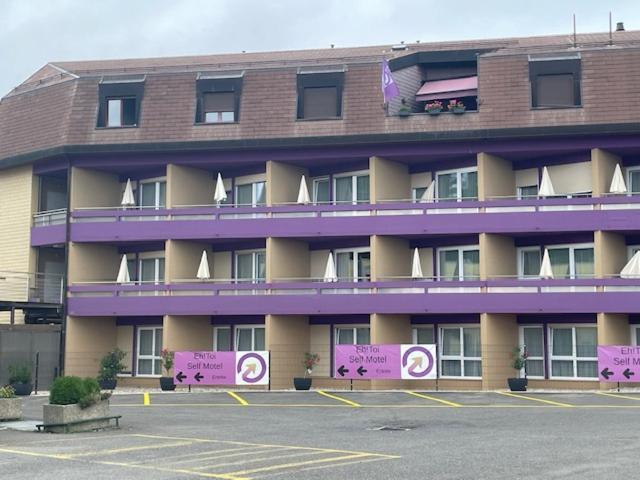 Eh!Toi Self Motel Etoy Eksteriør bilde